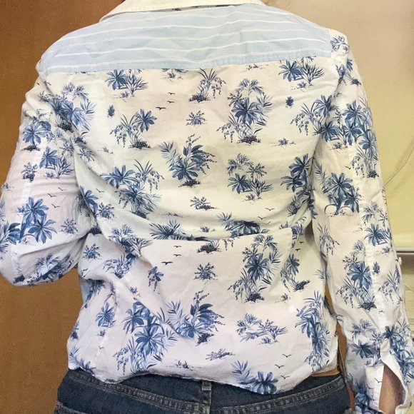 Tommy Hilfiger Button Down Collar Shirt Blue and White - Picture 3 of 5